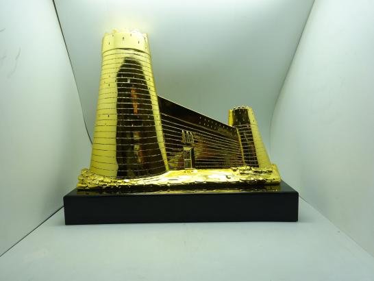 المصمك كبير ذهبي