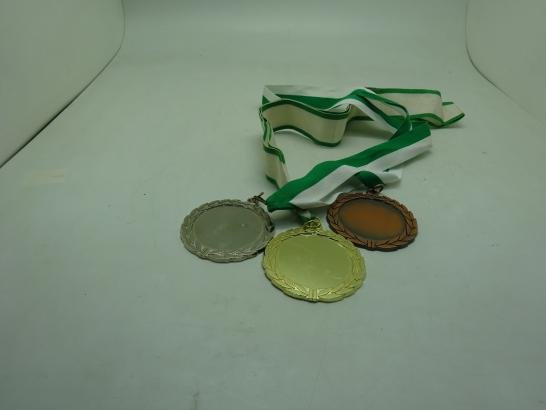 ميدالية ذهبية فضية برونزية