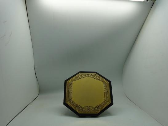 درع مذهب تذكاري