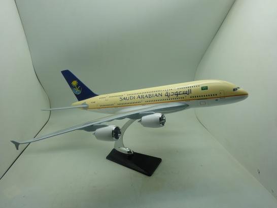 مجسم طائرة السعودية