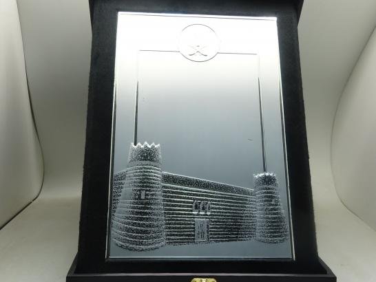 درع معدني فضي ايطالي  المصمك