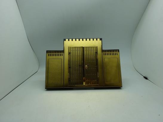 درع معدن ذهبي باب تراثي