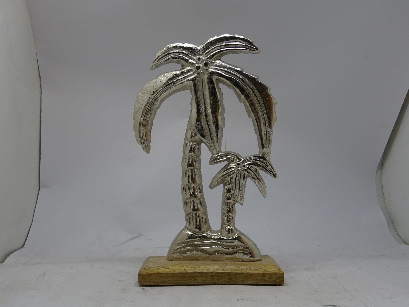 مجسم النخلة في صغير