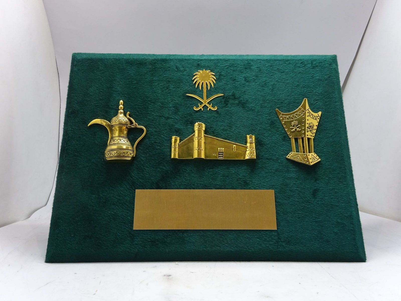 درع تراثي الدله والمبخرة والمصمك 1